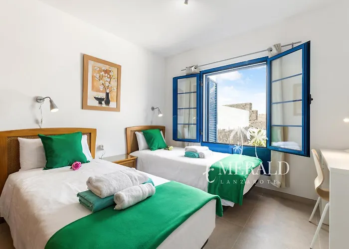 Casa Papagayo Rocas - Heated Pool & Air Conditioning - Emerald Lanzarote 度假居 *