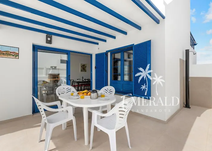 בית נופש Casa Papagayo Rocas - Heated Pool & Air Conditioning - Emerald Lanzarote פלאיה בלנקה